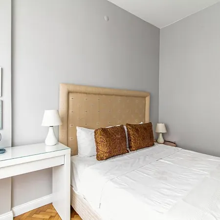 Central Modern Flat With Bosphorus View In Beyoglu * איסטמבול