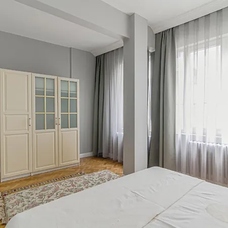 Central Modern Flat With Bosphorus View In Beyoglu איסטמבול